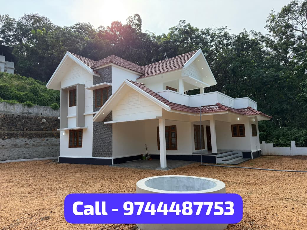 Luxury House For Sale in Pala Municipality