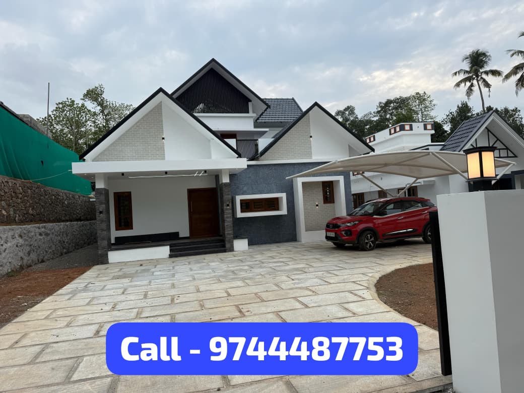 BRAND NEW HOUSE FOR SALE IN ATHIRAMPUZHA