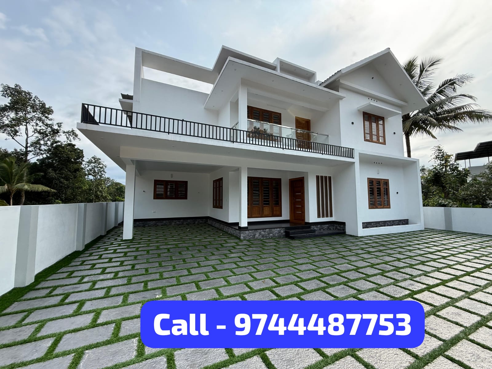 ROYAL LOOK HOUSE FOR SALE NEAR PALA TOWN